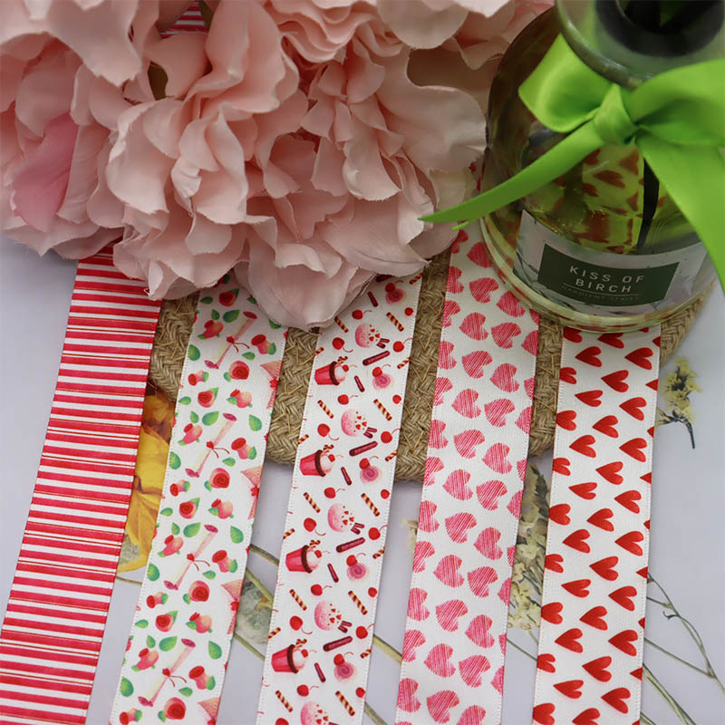 Valentine gift packaging ribbon